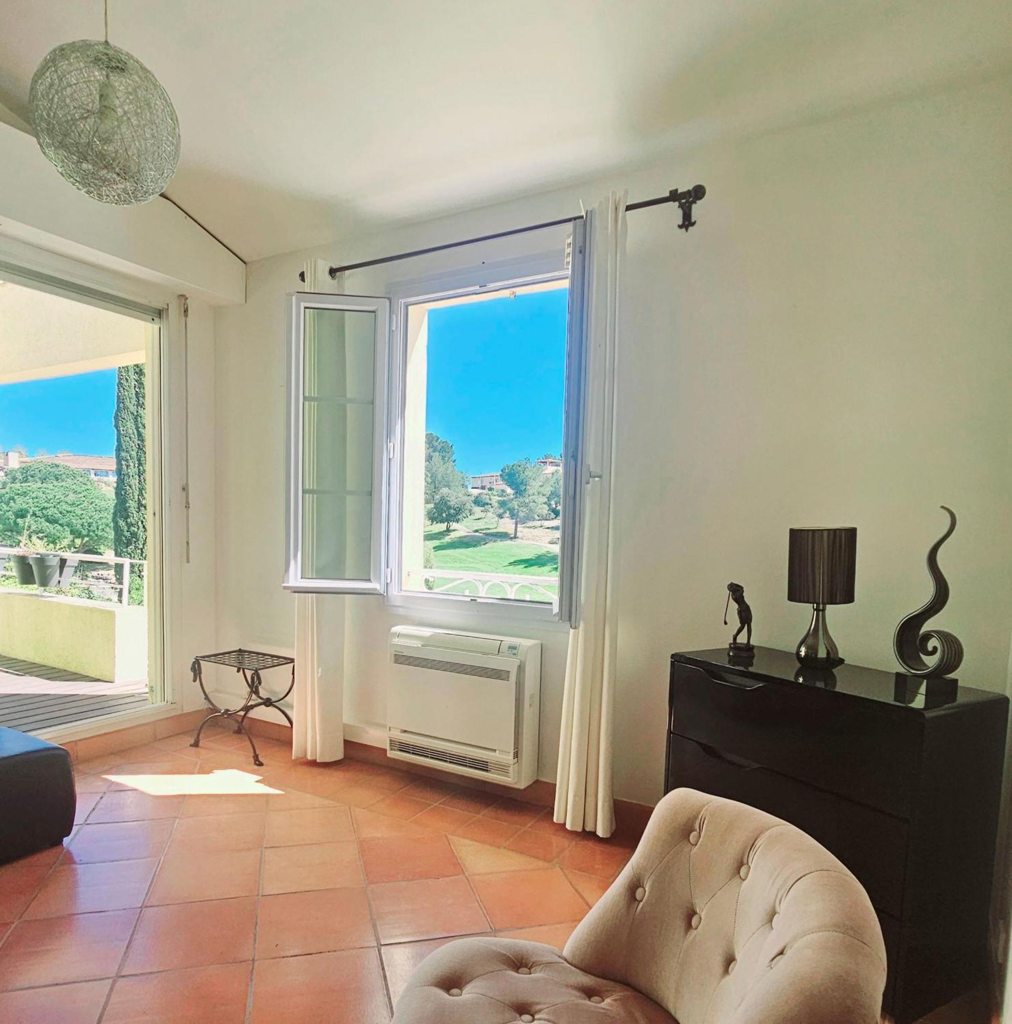Villa Dans Cadre D'Exception - Golf, Piscine Et Tennis Prive Saint-Cyr-sur-Mer Luaran gambar