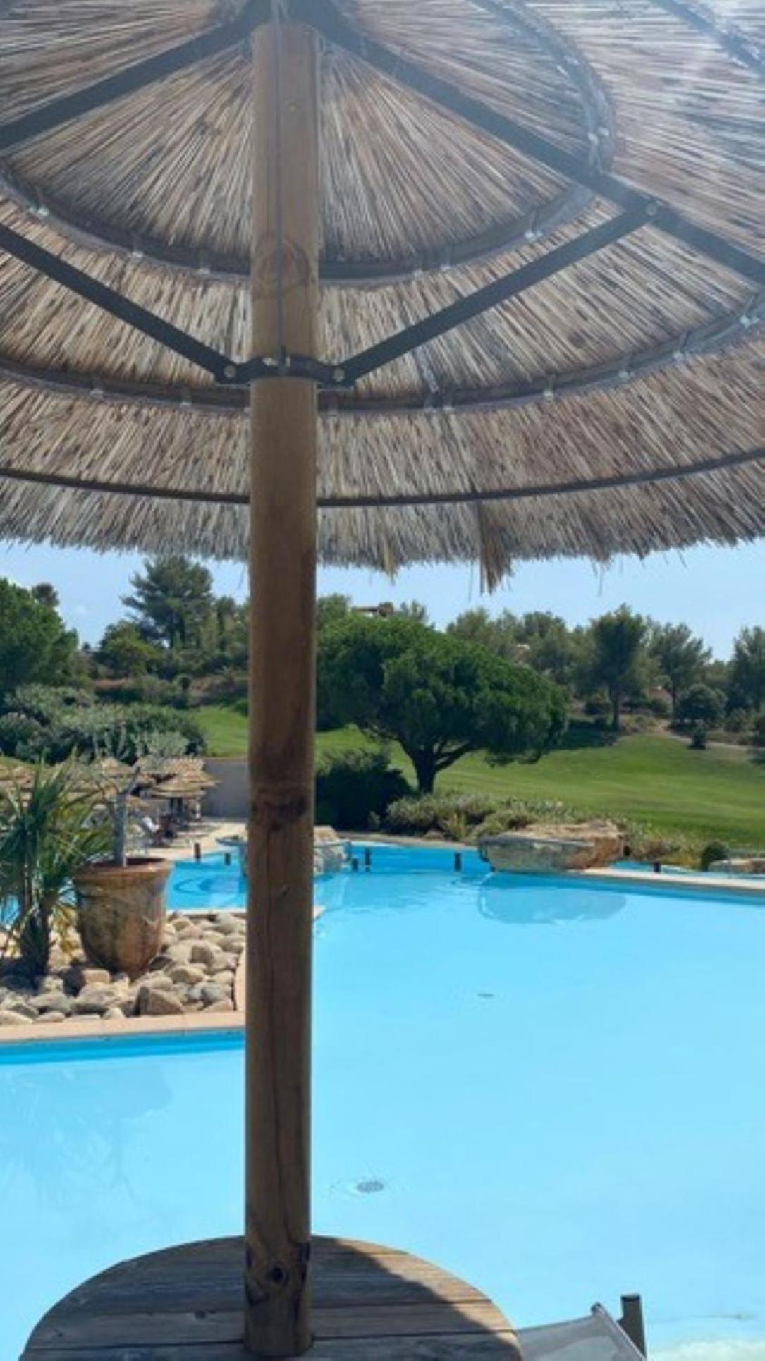 Villa Dans Cadre D'Exception - Golf, Piscine Et Tennis Prive Saint-Cyr-sur-Mer Luaran gambar